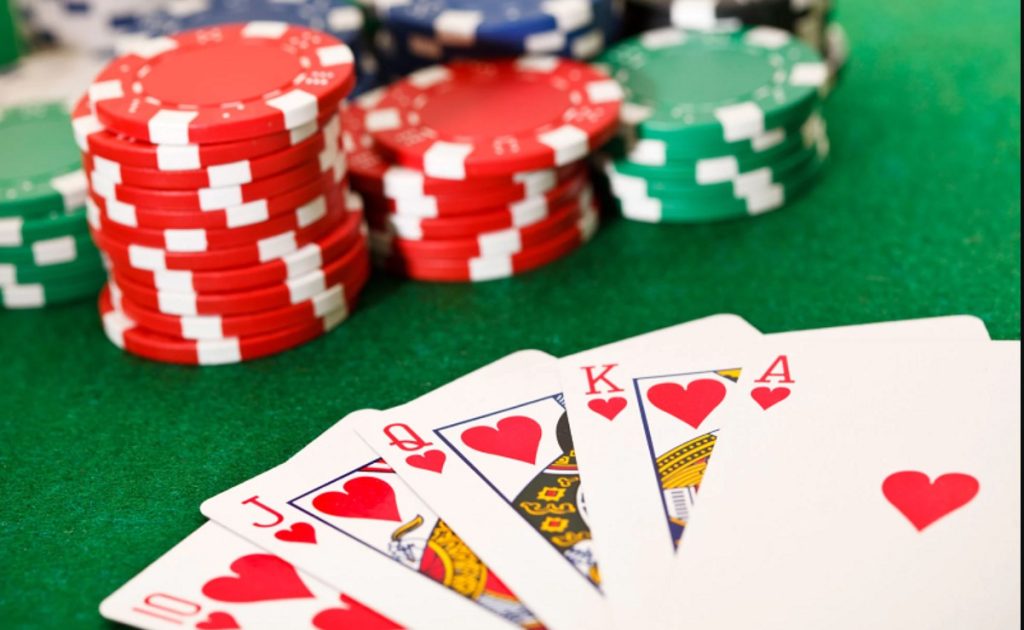 Khái quát tổng quan về trò chơi Poker Hello88